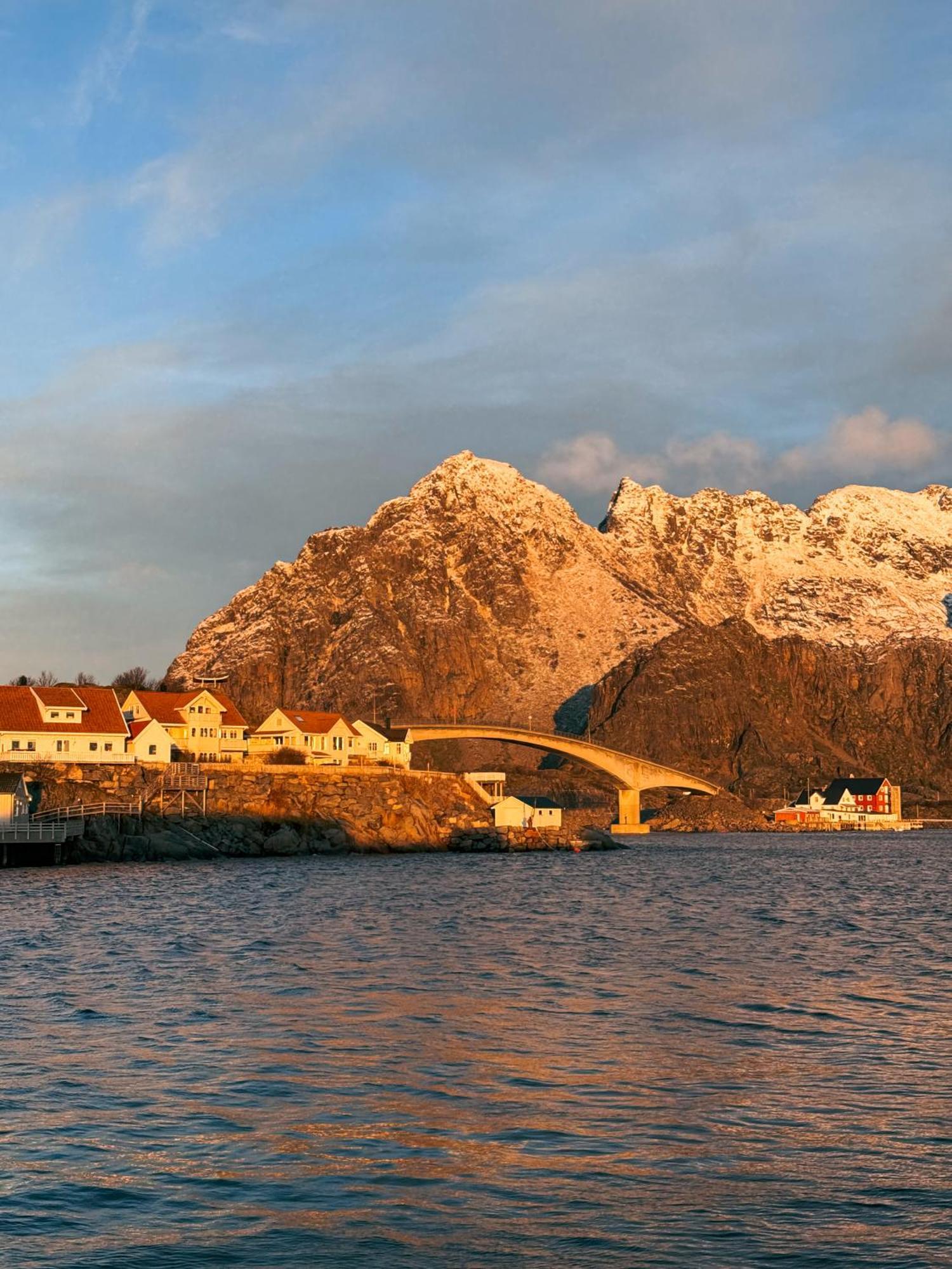 Finnholmen Brygge Hotell Henningsvær
